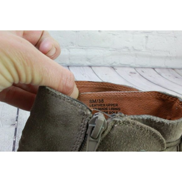 Lucky Brand Brown Suede Side Zip Round Toe Ankle Heeled Booties Size 8 M - Picture 9 of 10